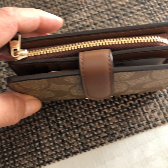 coach wallet, semi new. 🆕🆕🆕🆕🆕🆕 - Picture 6 of 16